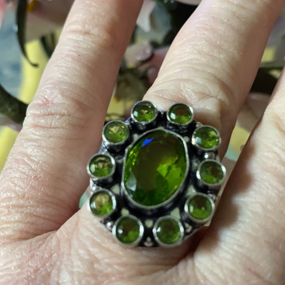 Vintage 925 peridot ring - Picture 5 of 7